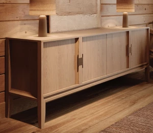 Тумба под ТВ малая. Товар уцененный