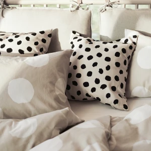 ODDNY ОДДНЮ Чехол на подушку, белый с оттенком/орнамент «точки» черный, 50x50 см