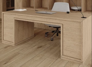 Стол письменный. Товар уцененный